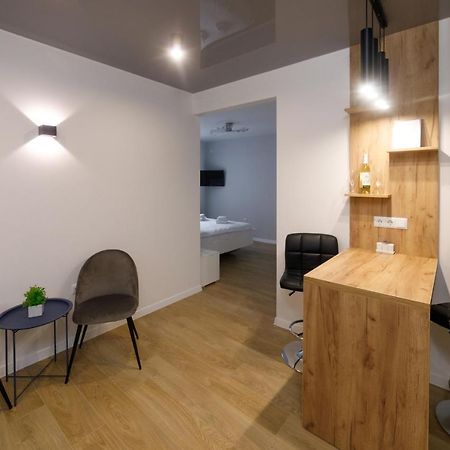 Pure Apartments Leopoli Esterno foto