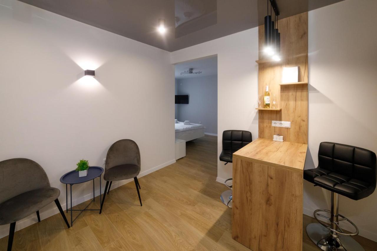 Pure Apartments Leopoli Esterno foto